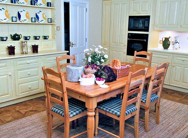 Centre Cottage - Dining Room