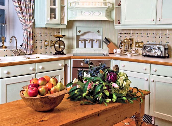 Old Main Cottage — Kitchen