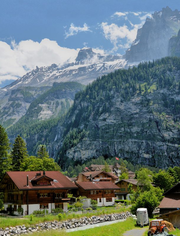 Kandersteg - Looking SE: across the Kander River to the Fründenhorn & Doldenhorn