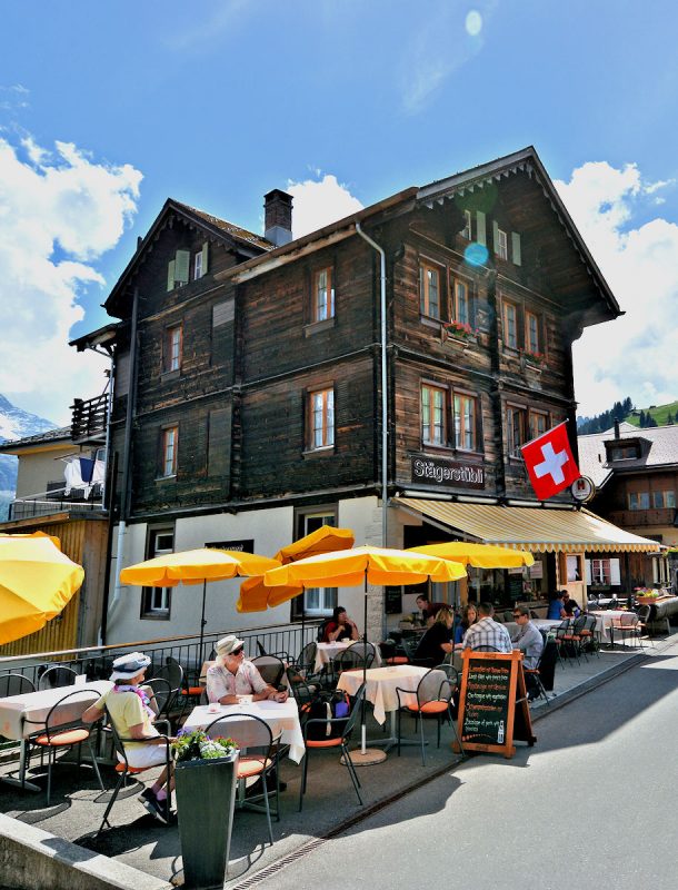 Mürren - Lunching on Main Street