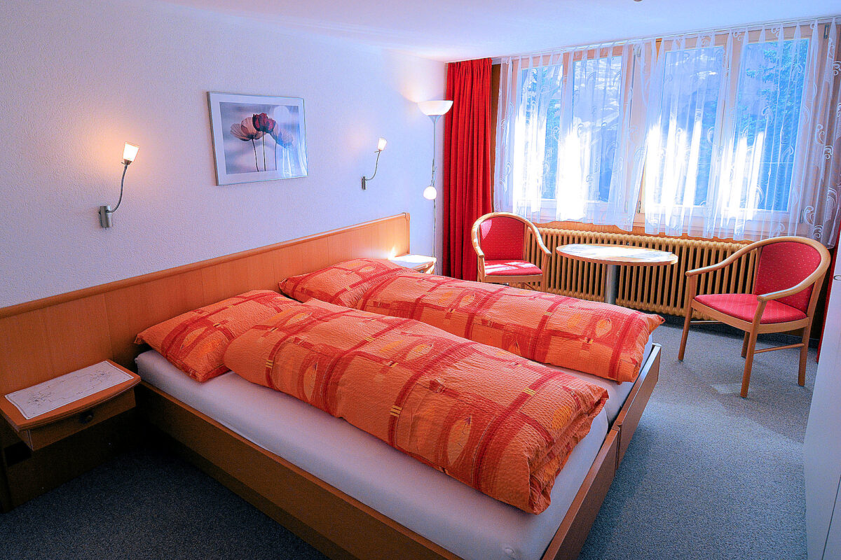 Chalet Eiger: Large Apartment - Twin Bedroom #3. Photo © Home At First.