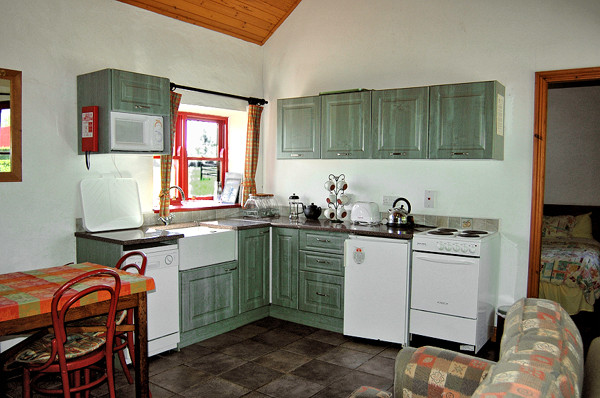 Terryglass, Co. Tipperary: North Riding Cottages — Rose Cottage interior. Photo copyright Home At First.