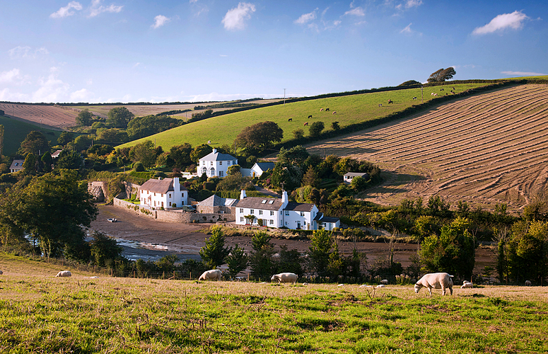 Devon landscape. Photo copyright © VisitBritain/David Clapp.