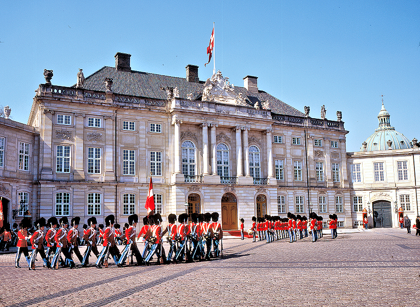 Copenhagen: Changing of the Guard at Amalienborg Palace. Photo credit Wonderful Copenhagen.