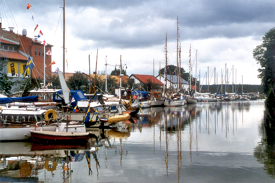 Lakeland: Sailing Masts along the Göta Canal. Photo © Home At First.