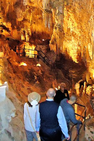 Bermuda: Crystal & Fantasy Caves. Photo © Home At First.