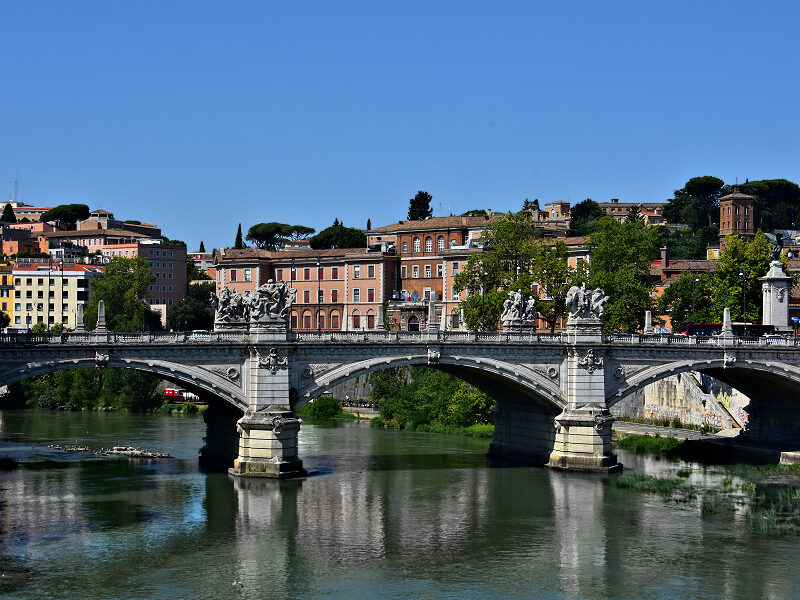 Rome - River Tiber at the Vittorio Emanuele II Bridge - 900x600 72dpi - Photo copyright Home At First.
