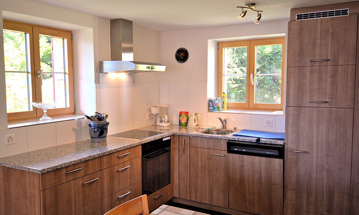 Chalet Jungfrau: Kitchen. Photo © Home At First.