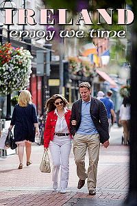 Dublin: Visitors strolling in Dublin. Photo by Brian Morrison © Tourism Ireland.