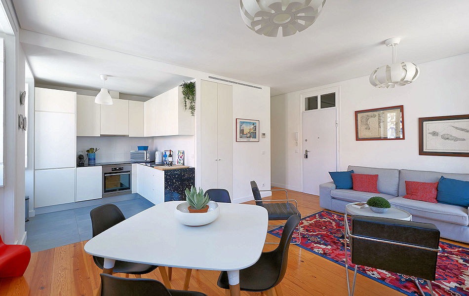 Central Cascais Apts: 2nd floor 2-bdrm apt - Open-plan Kitchen-Dining-Living room. Photo courtesy the owner.