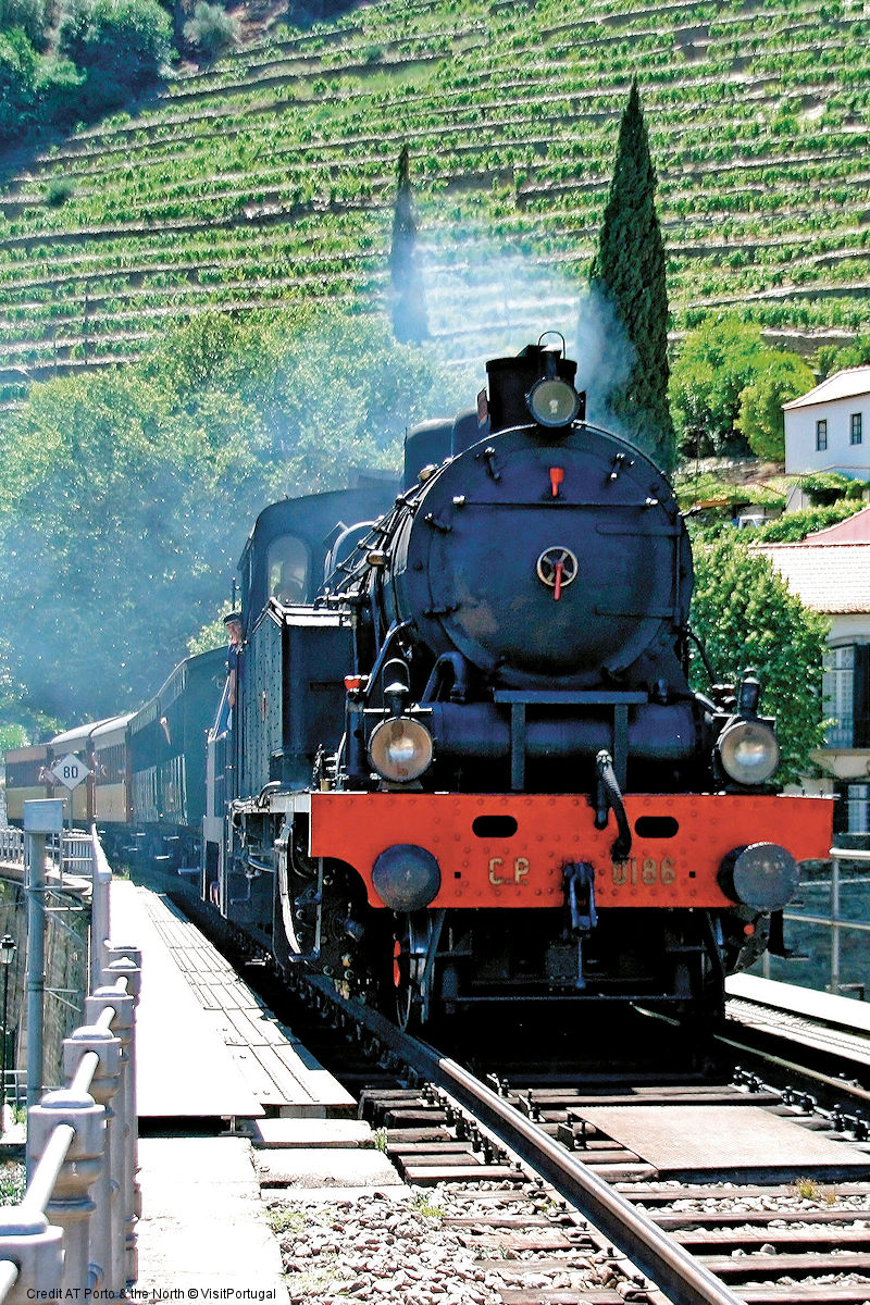 Porto and the North - Douro Valley Historical Train. Credit AT Porto and the North © VisitPortugal.