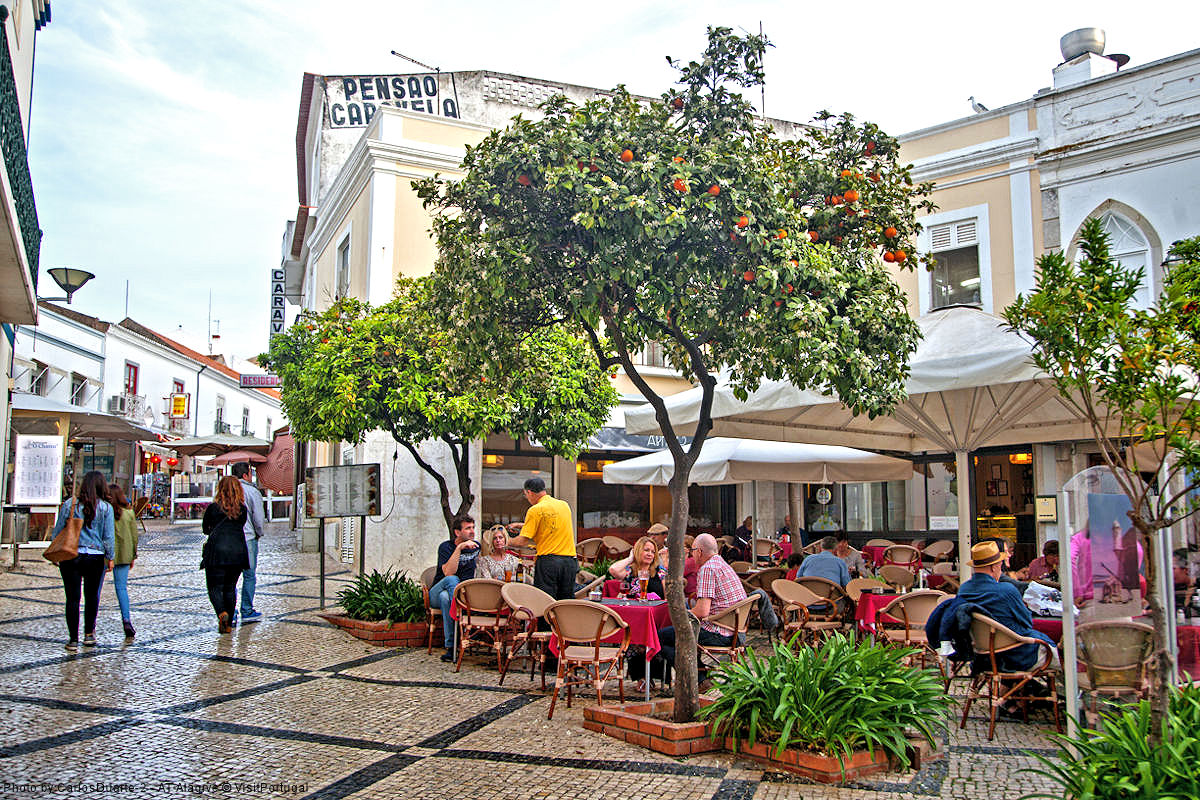 Algarve Region: Lagos café under the orange tree. Photo Credit CarlosDuarte-2 - AT Algarve © VisitPortugal.