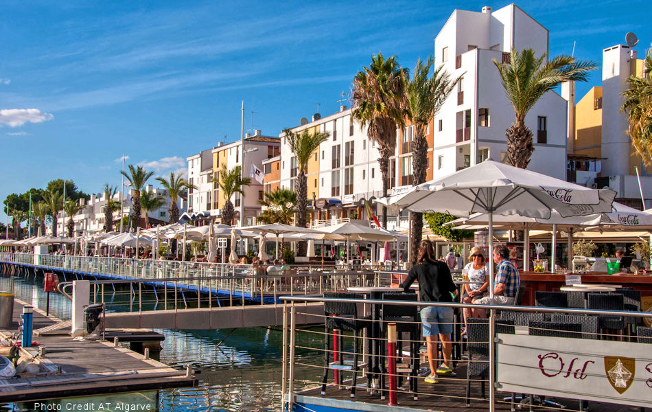 Vilamoura: Waterfront Café. Photo Credit AT Algarve.