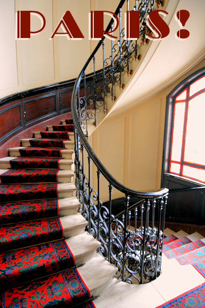 Paris: Belle Époque staircase. Photo © Home At First.