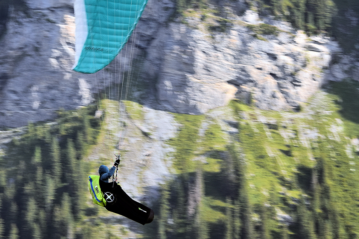 12. Dressed warmly & tucked in an aerodynamic cocoon, the pilot circled left to begin the descent into the Sefinental.