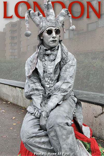 South Bank street performer - live jester statue - Photo © Home At First